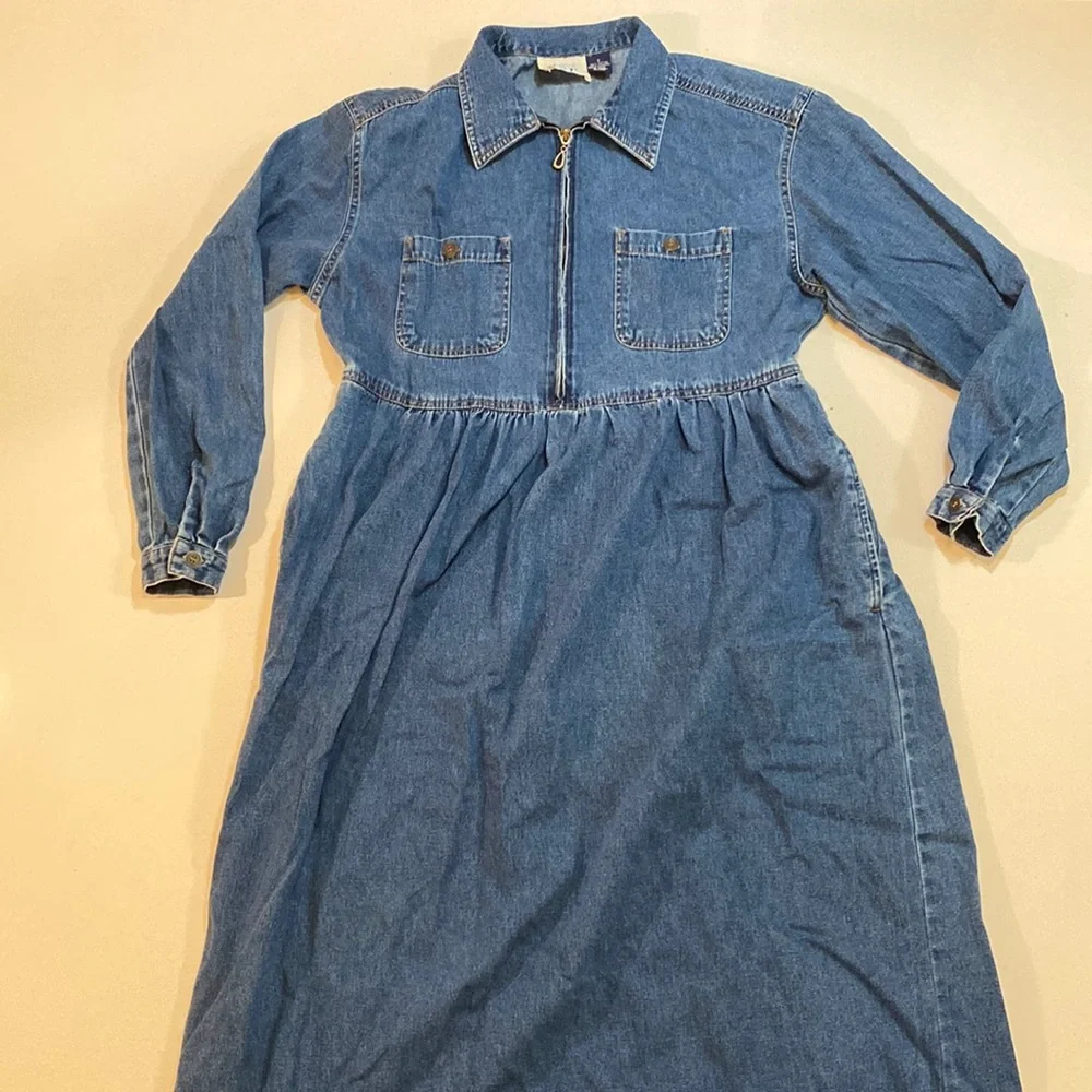 Cottage chic long sleeve denim dress - Picture 5 of 12